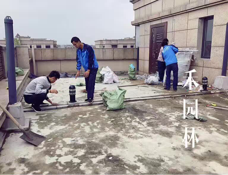 萬和璽園屋頂花園施工中